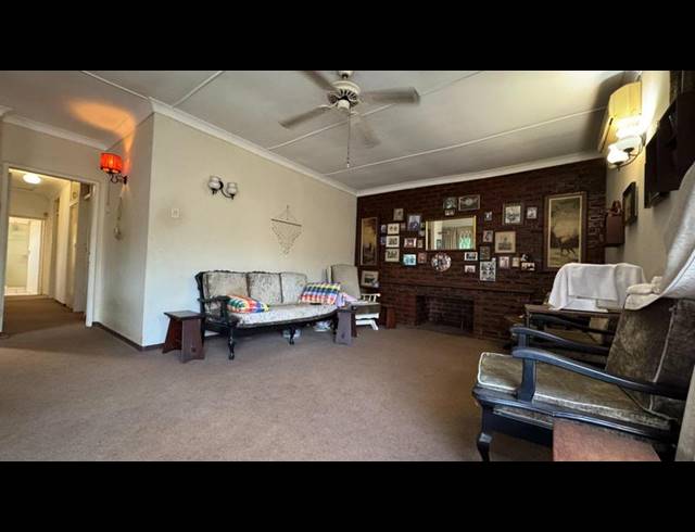 3 BEDROOM HOUSE FOR SALE IN OVERPORT